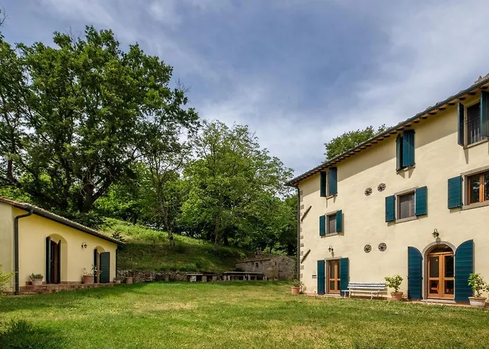 Casale Roccone Villa *